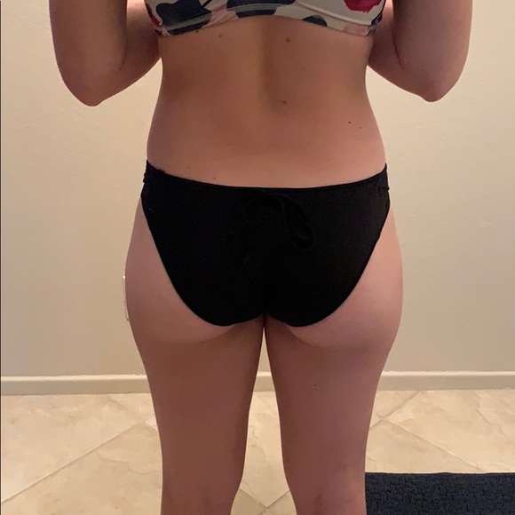 lululemon swim bottom, size 6